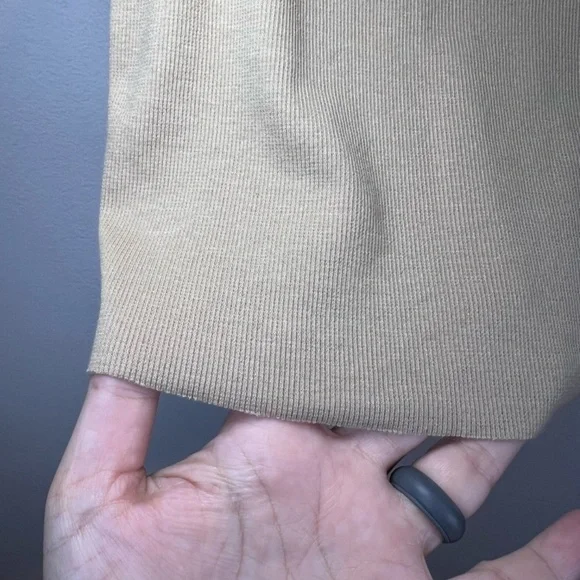 RVCA Haru Slide Graphic Tank Top Tan Ribbed Stretch Cropped NEW Women's Sz Large - Picture 9 of 13